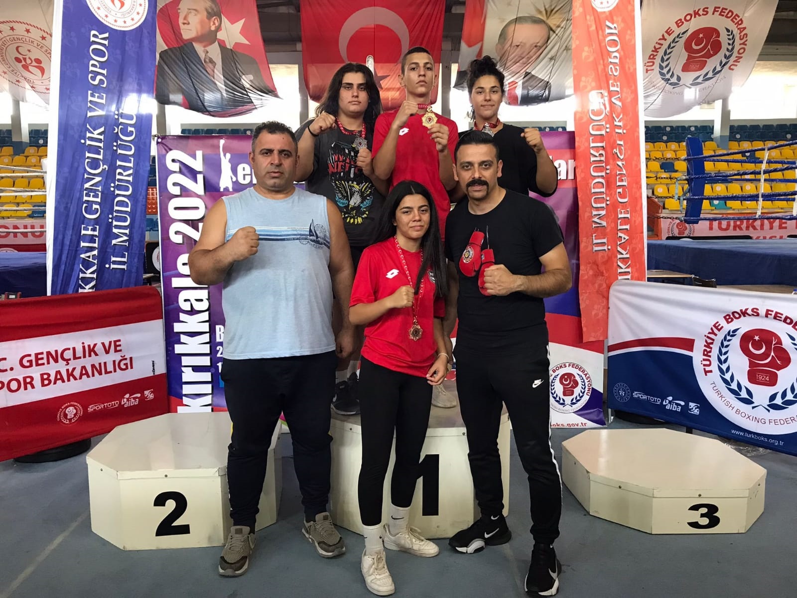 Nazilli’li boksörler Türkiye şampiyonasından madalyalar ile döndüler.